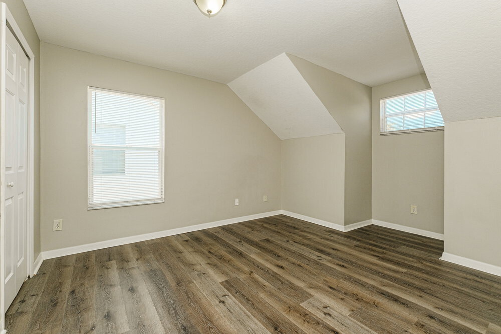 Building Photo - 1818 Horsechestnut Ct