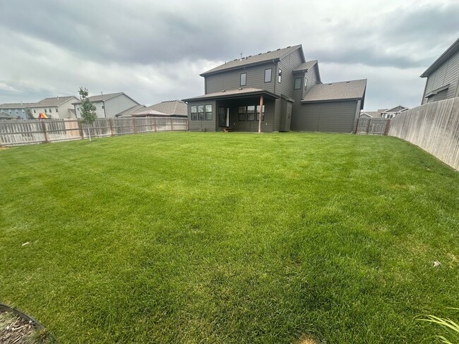 Building Photo - Home For Rent Papillion