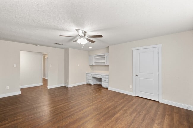 Building Photo - 6728 Fair Meadows Dr