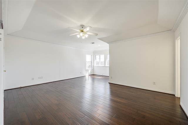 Building Photo - 917 Crestview Dr