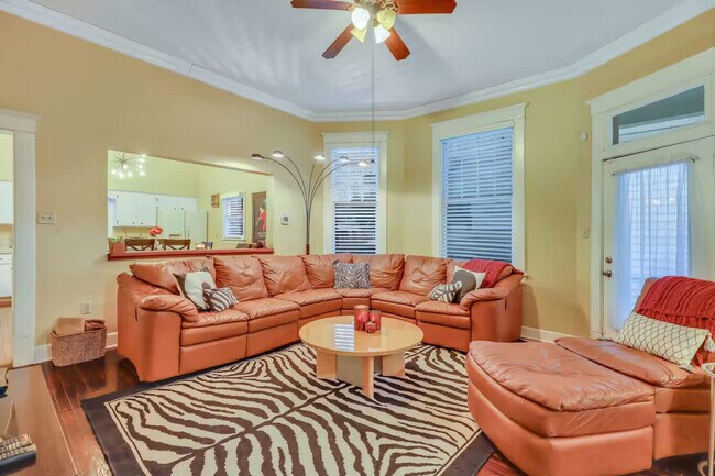 Building Photo - 524 E Duffy St