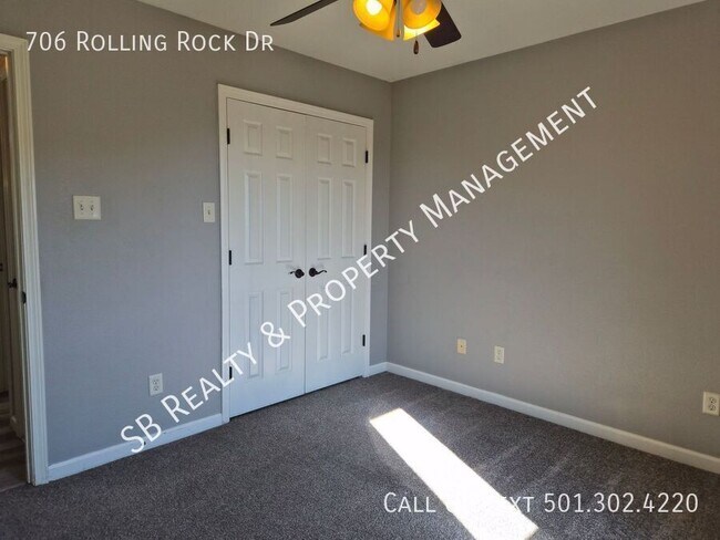 Building Photo - 706 Rolling Rock Dr