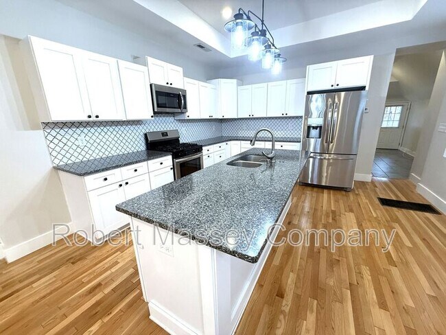 Building Photo - 1435 Mellwood Ave