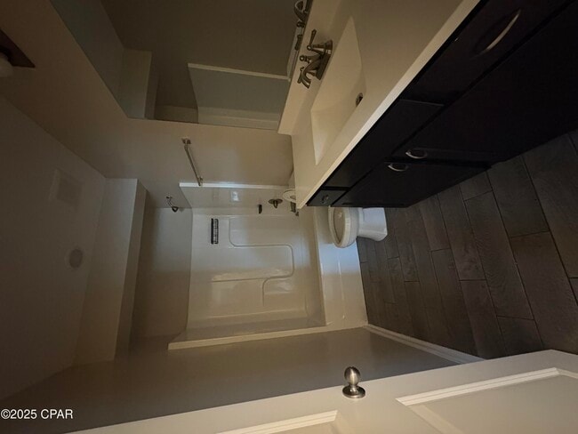 Building Photo - 816 E 25th St