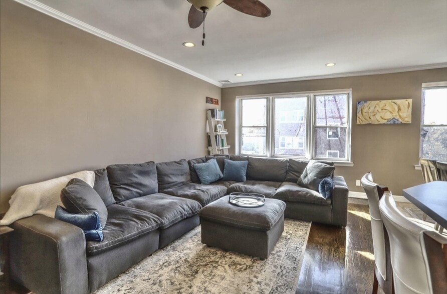 holl - 2520 John F Kennedy Blvd