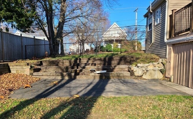 Building Photo - 30 South St