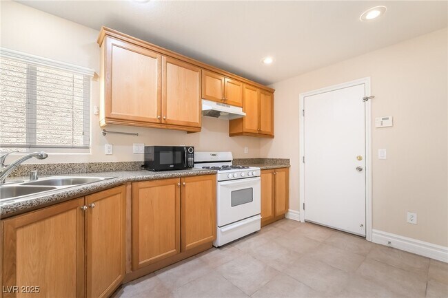 Building Photo - 175 Wicked Wedge Way