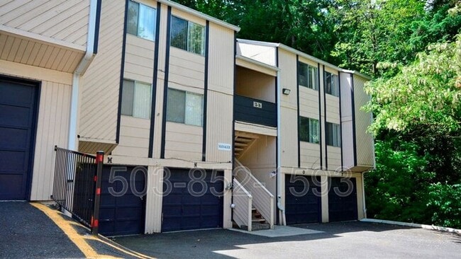 Building Photo - 3618 SW Beaverton Hillsdale Hwy