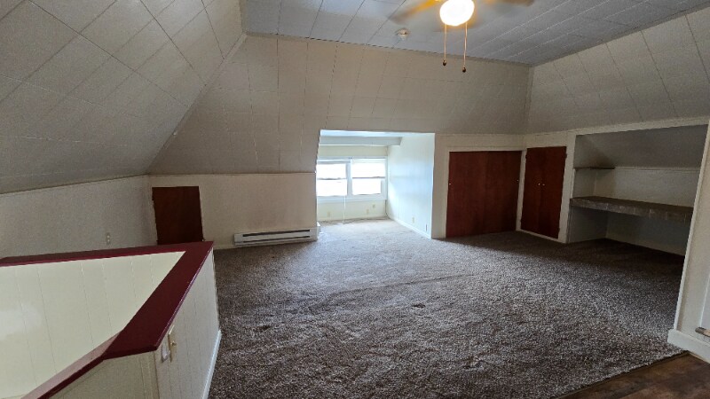 Primary Photo - 227 W Oak St