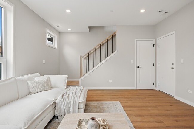 Building Photo - Forest Park - New Construction Luxury Townhomes!