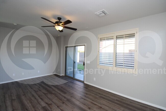 Building Photo - 3864 E Baars Ave