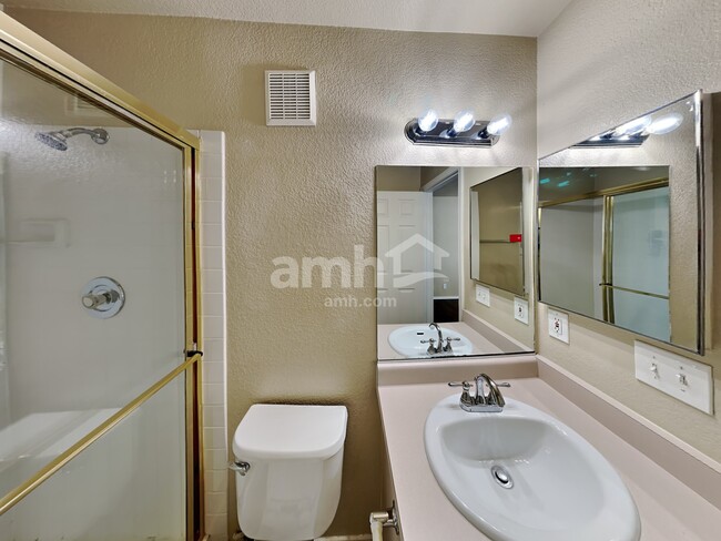 Building Photo - 8005 Sandmark Dr