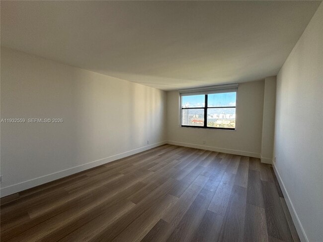 Building Photo - 18151 NE 31st Ct