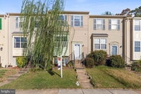 Building Photo - Amazing Opportunity to RENT This beautiful updated 3 levels TH. 3 beds and 3 .5 baths.
