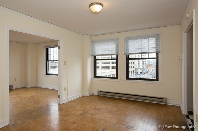 Building Photo - 1305 NE 43rd St