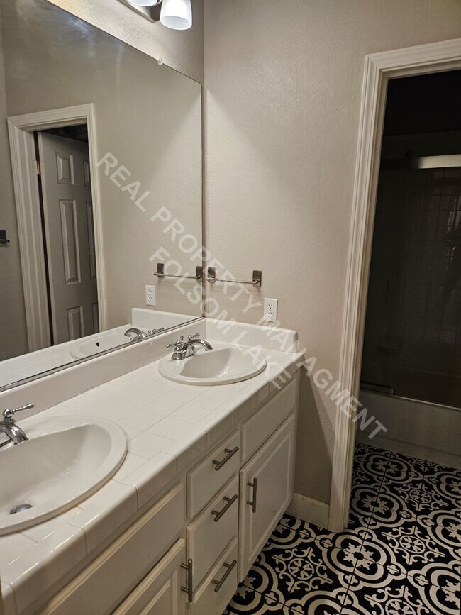 Building Photo - 4-Bedroom Single-Story Home in Briggs Ranch