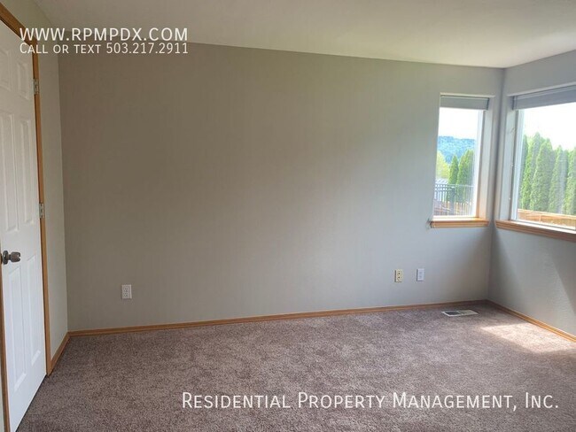 Building Photo - Refreshed Rental Rate - Coveted Sherwood H...