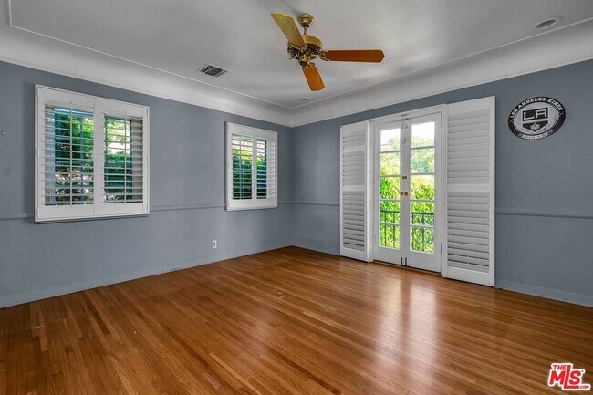 Building Photo - 325 S El Camino Dr