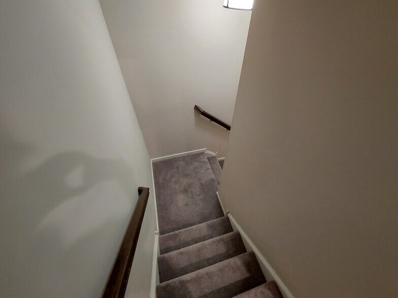 Building Photo - 3845 Jacob Stout Rd