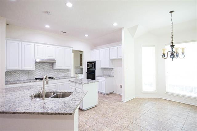 Building Photo - 1029 Janus Dr