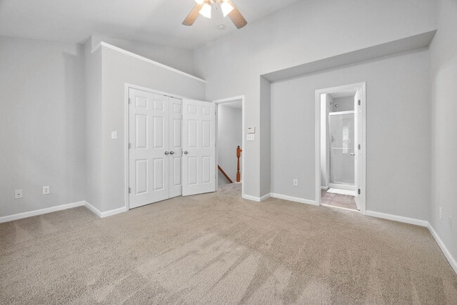 Building Photo - 8422 Central Dr