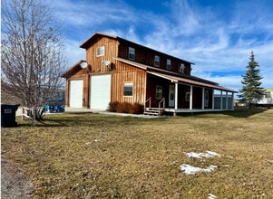 Building Photo - 19 Spotted Horse Rd