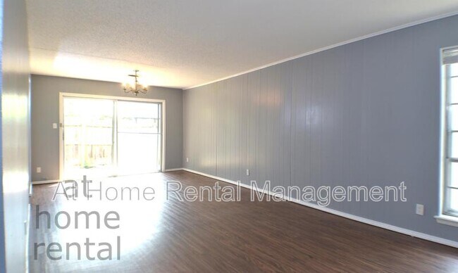 Building Photo - 4707 S Fulton Pl