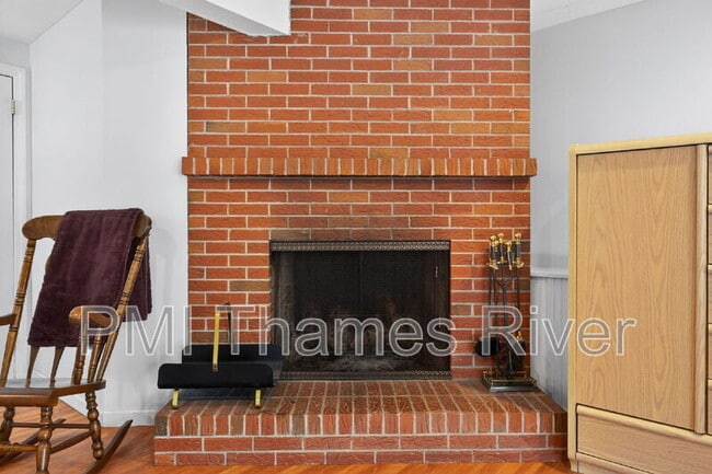 Building Photo - 74 Hurlburt St