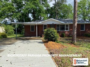 Building Photo - Discover the Perfect Blend of Comfort and Convenience