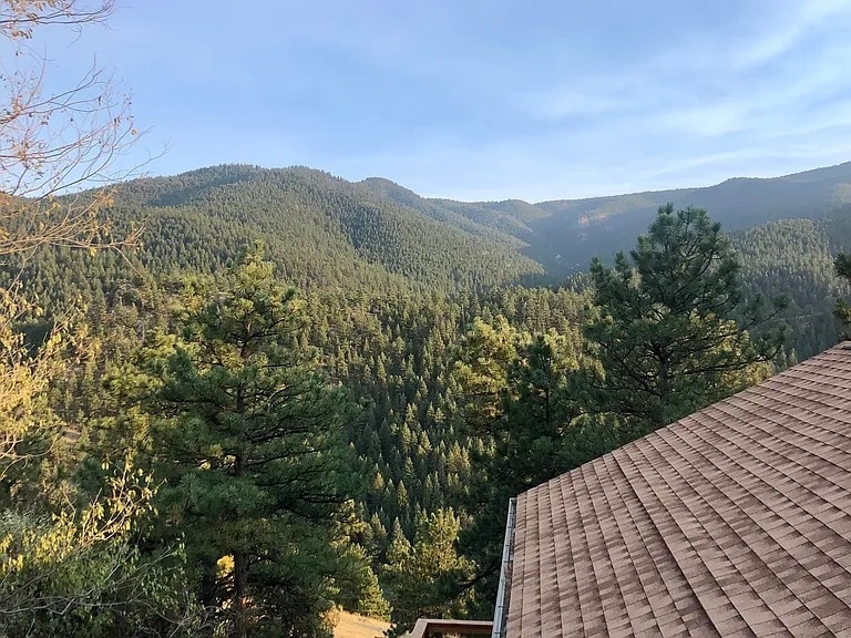 Views - 519 Sugarloaf Rd