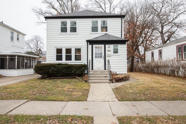 Building Photo - 9237 S Utica Ave