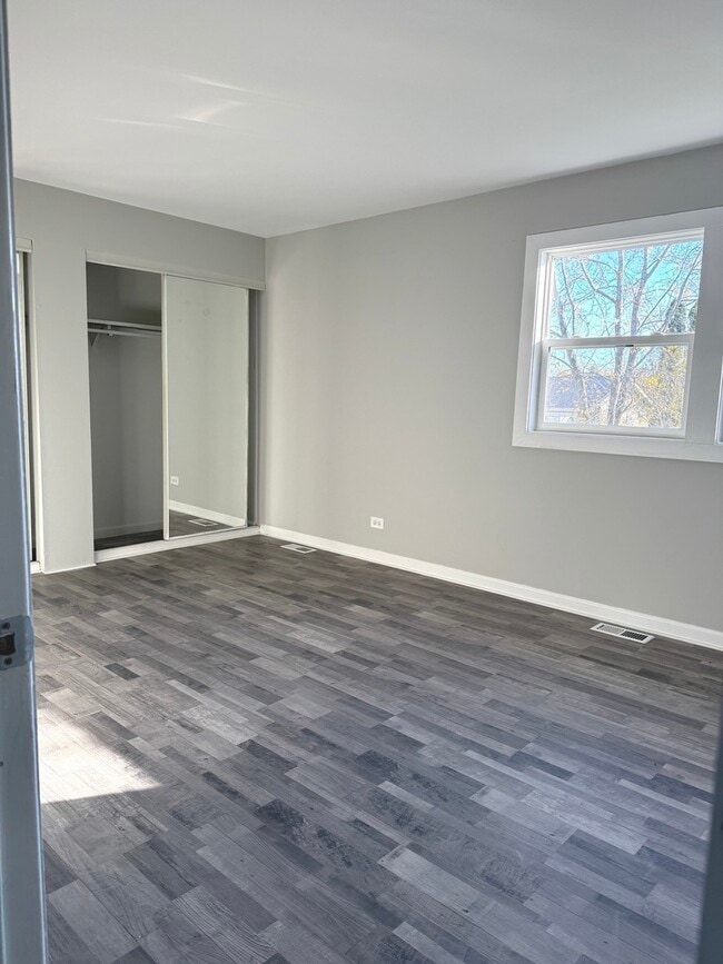Building Photo - 651 Chesapeake Dr