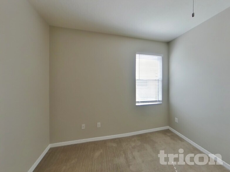 Building Photo - 12423 Ridgedale Dr