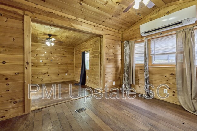 Building Photo - 573 Singing Pines Rd