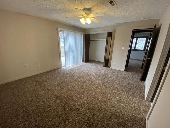 Building Photo - 3061 Reed Avenue - 3