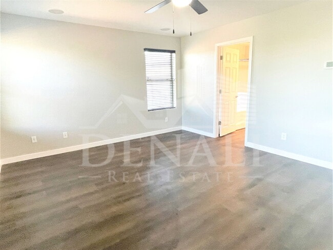 Building Photo - 4447 South Antonio Circle