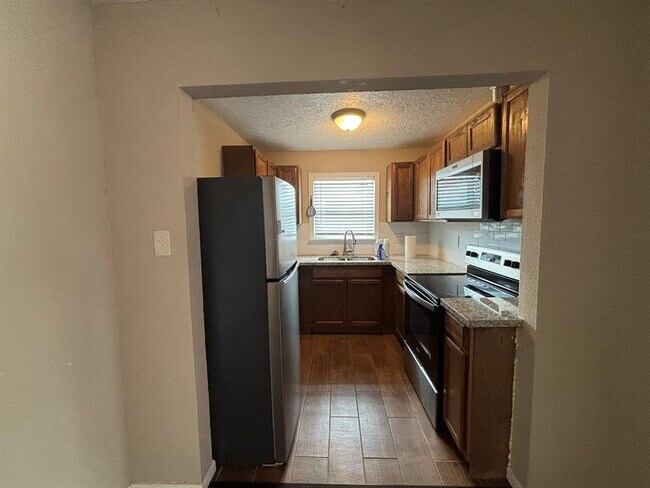 Building Photo - 207 Frawley St