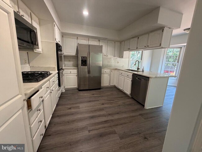 Building Photo - 4009 Dogberry Ln