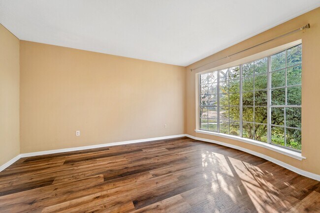 Building Photo - 9302 Claridge Dr