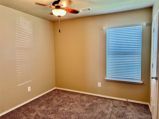 Building Photo - 29631 Evergreen Hills Dr