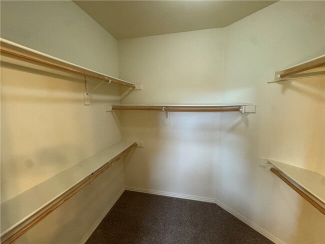 Building Photo - 626 N Tennyson Ln