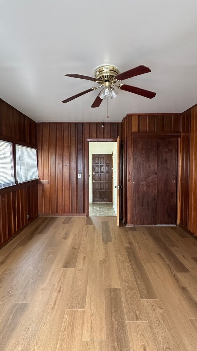 Building Photo - 3511 Albee St