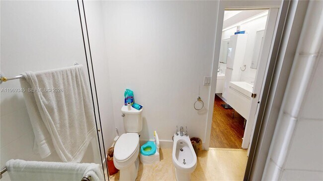 Building Photo - 10730 NW 66th St