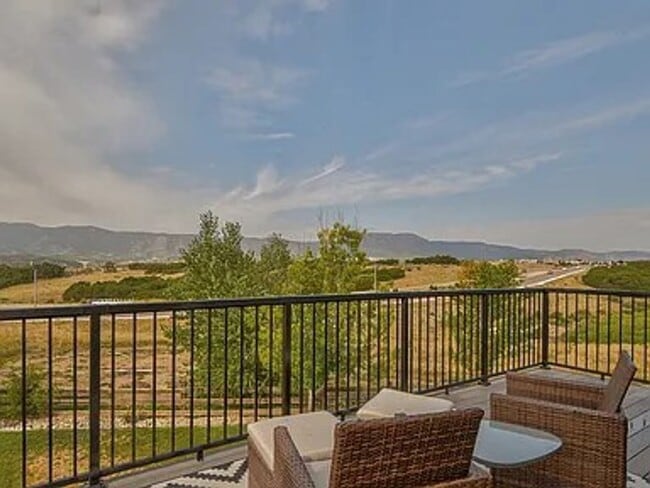 Building Photo - 15692 Paiute Cir