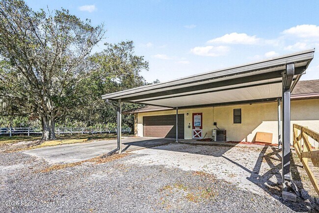 Building Photo - 655 N Burnett Rd