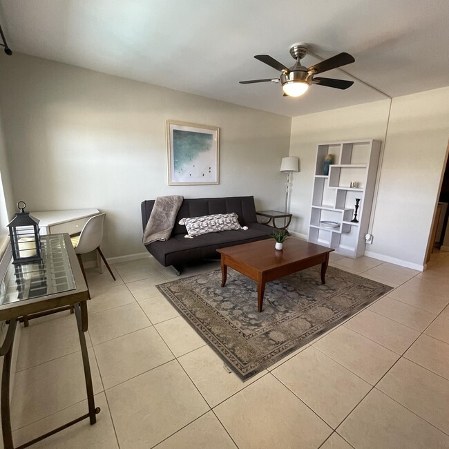 Building Photo - 3915 S Flagler Dr