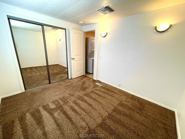 Building Photo - 803 Roadrunner Dr