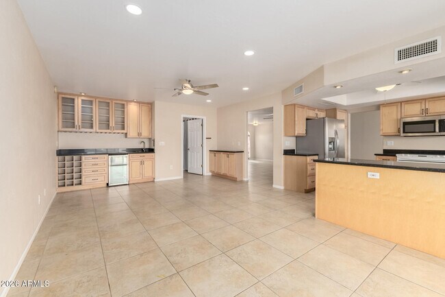 Building Photo - 4334 W Barbara Ave