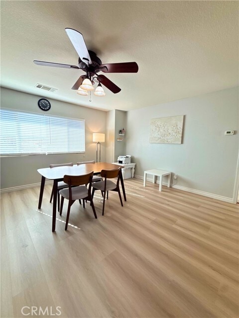 Building Photo - 14115 Desert Rose St