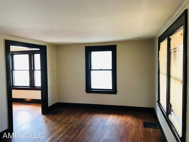 Building Photo - 3 br, 1.5 bath House - 473 Electric Ave